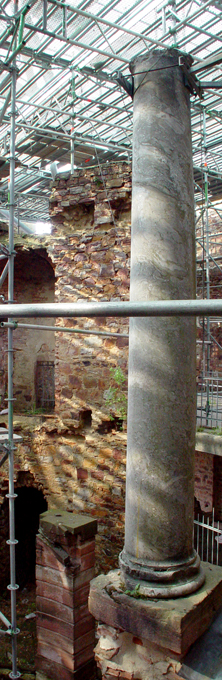 Säule in der Halle